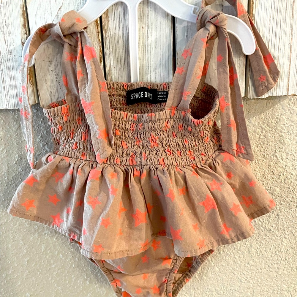 Beautiful baby set. Size 6M